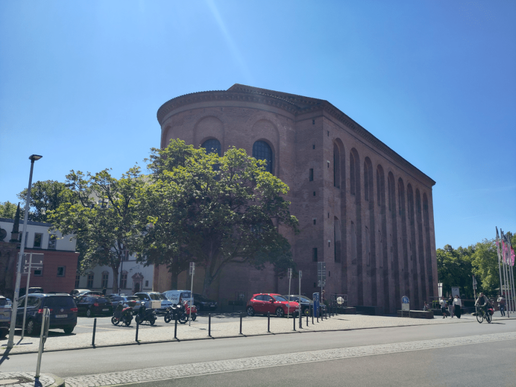 Konstantinbasilika von Außen