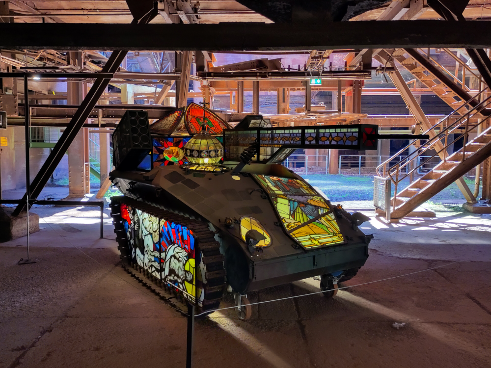 Kunstobjekt "Deus ex Machina"