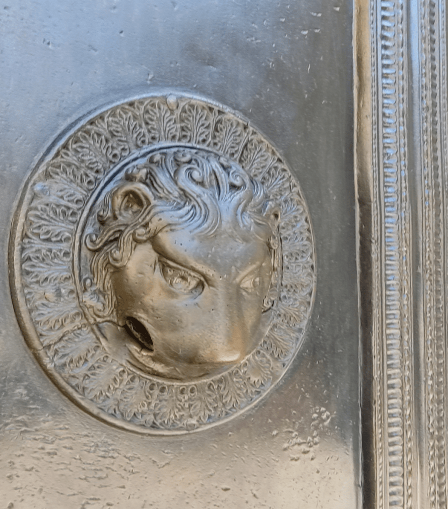 Wolfskopf Aachener Dom